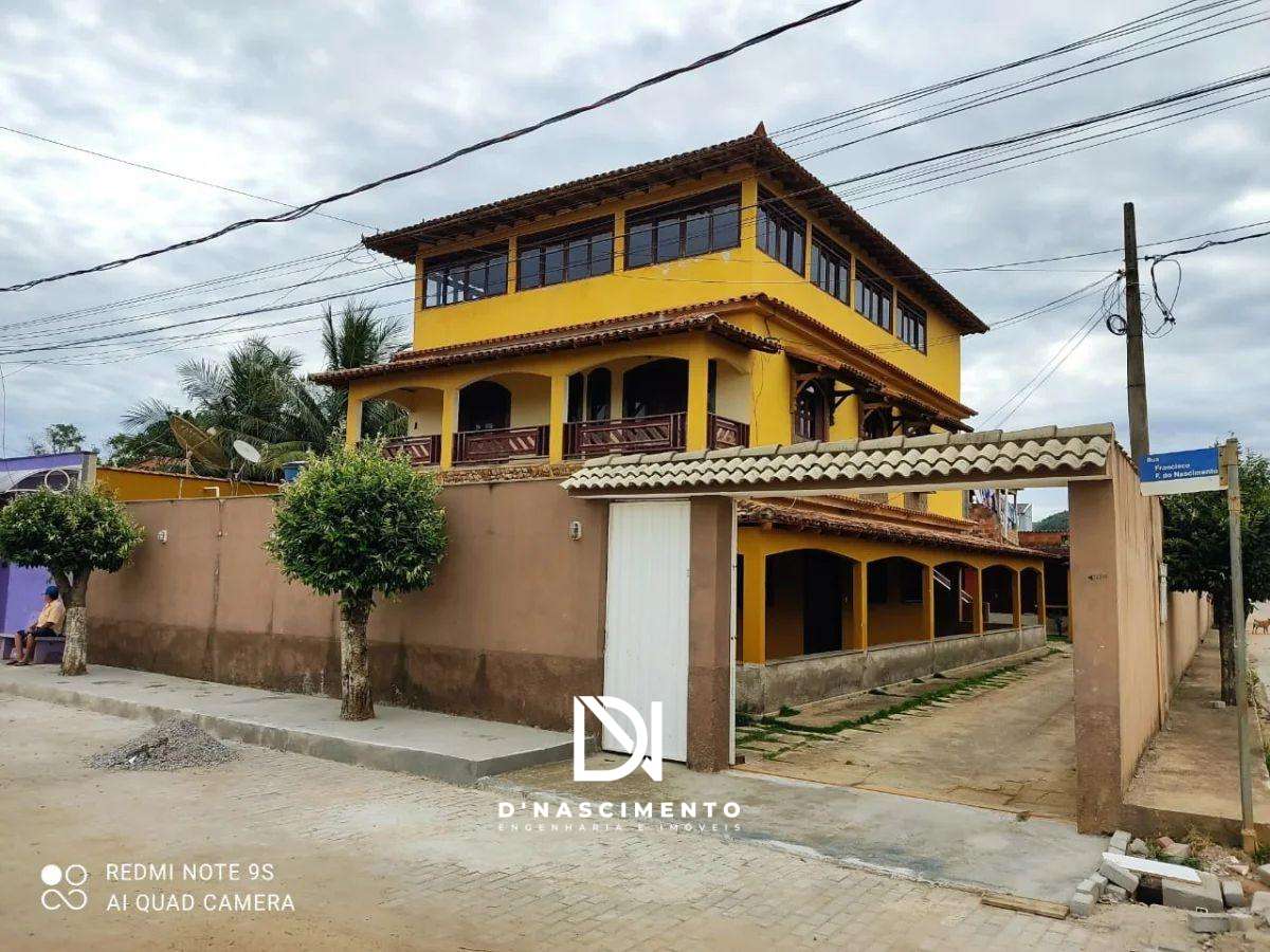 Oportunidade imperdível: Casa com 03 pavimentos, além de uma casa nos fundos, uma kitnet e um ponto comercial! - DNascimento Soluções